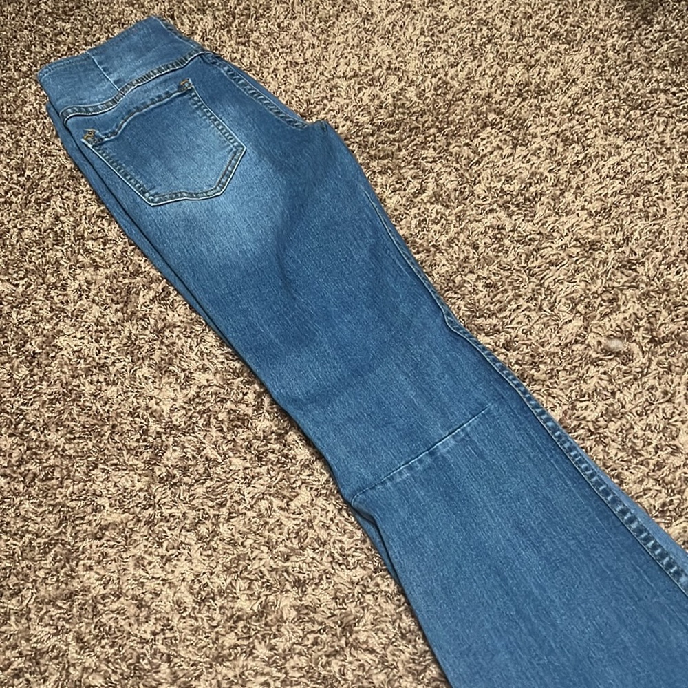 E2 Penny Pull On Flare Mid Rise Medium Wash Jean Small